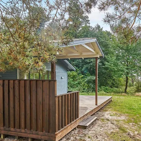 Bright Retreat - By Traum Vester Somarken